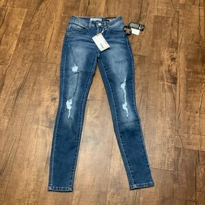 YMI skinny jean | NWT | mid rise
